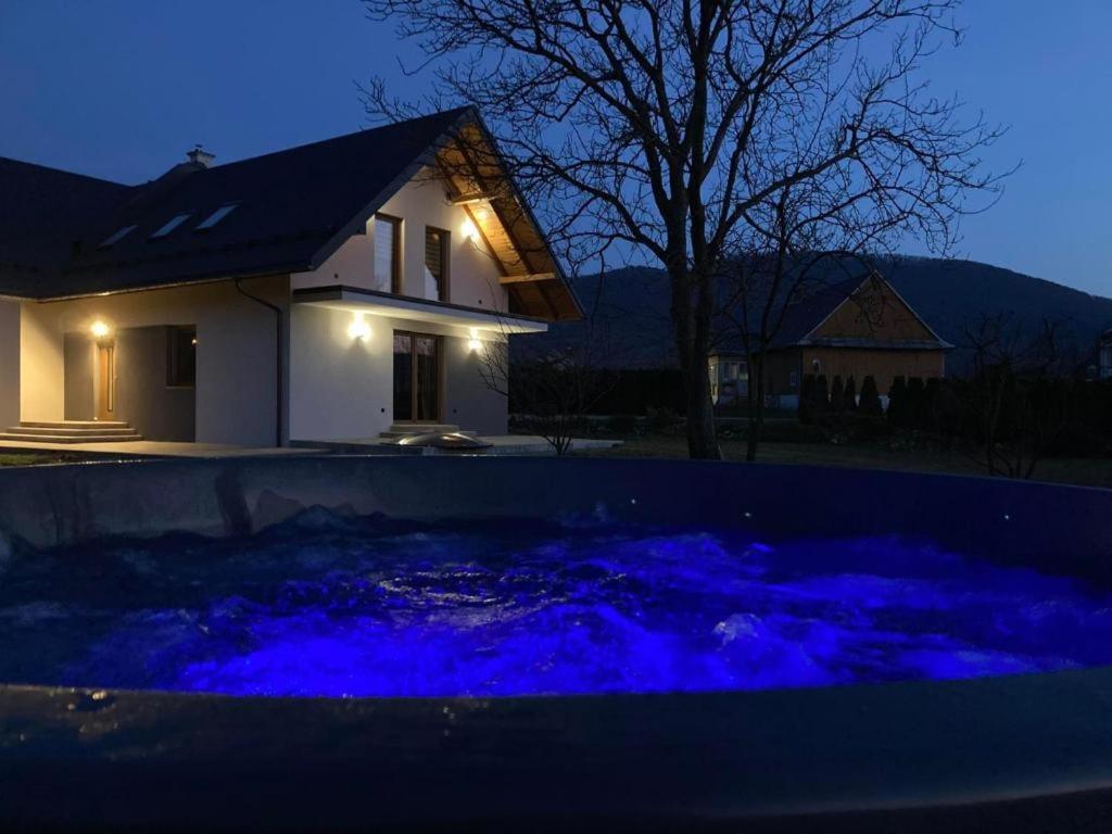 Agroturystyka U Podnoza Gory Cergowej 두클라 외부 사진