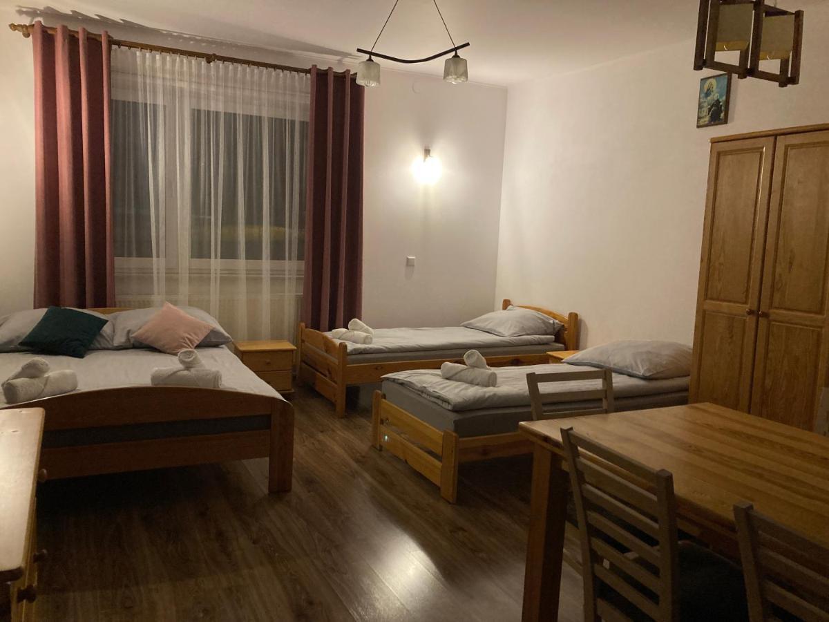 Agroturystyka U Podnoza Gory Cergowej 두클라 외부 사진